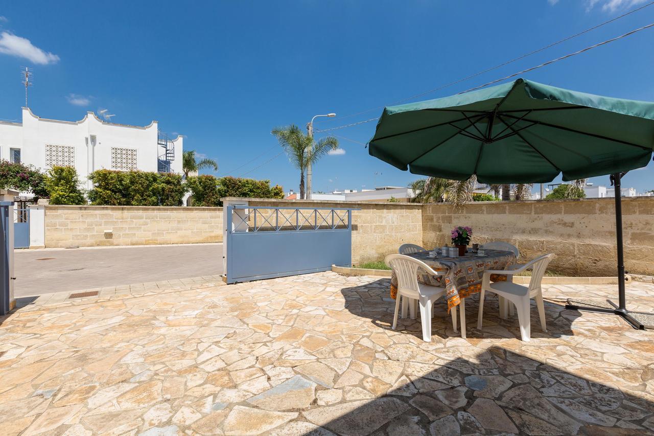Villino Gemma Celeste By Barbarhouse Torre Lapillo Exterior photo